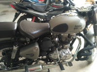 Gray Royal Enfield Classic Gunmetal Grey