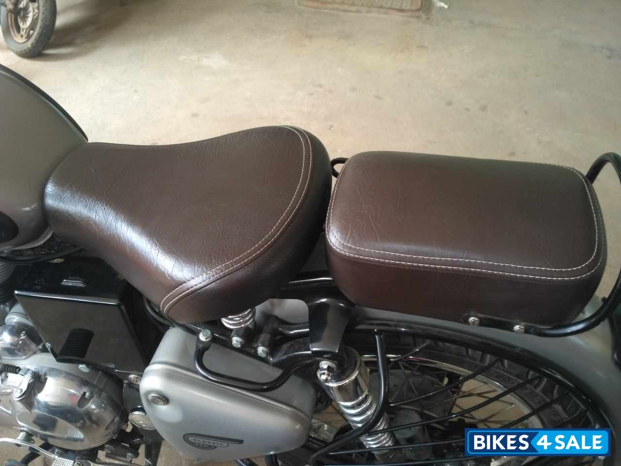 Gray Royal Enfield Classic Gunmetal Grey