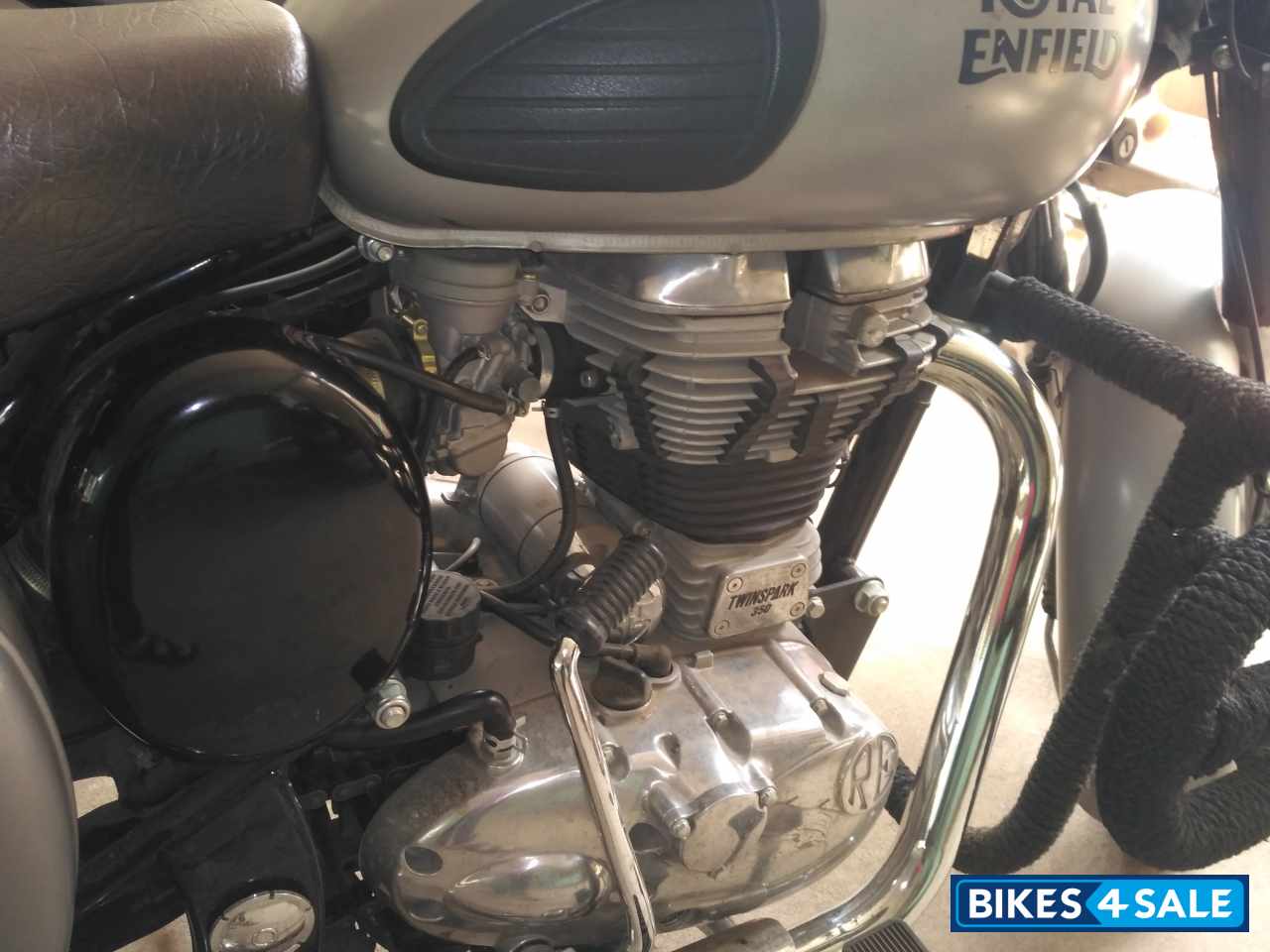 Gray Royal Enfield Classic Gunmetal Grey