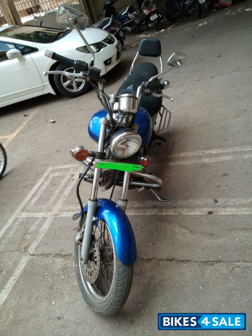 Bajaj Avenger 220 DTS-i