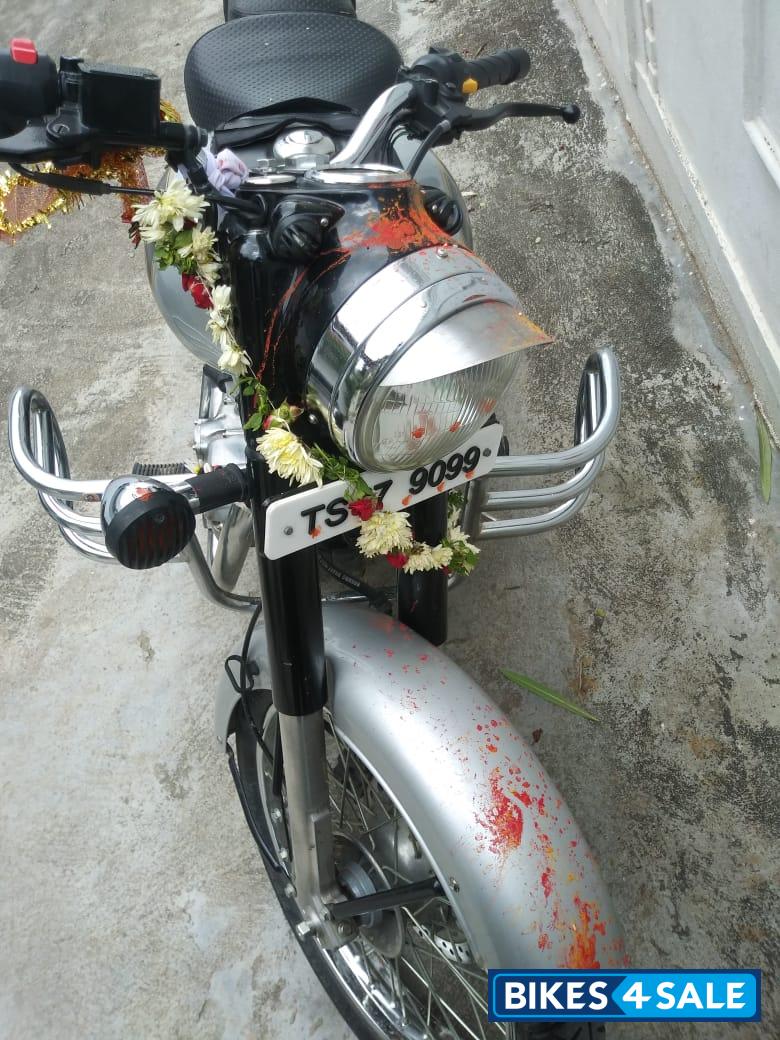 Silver Royal Enfield Classic 350