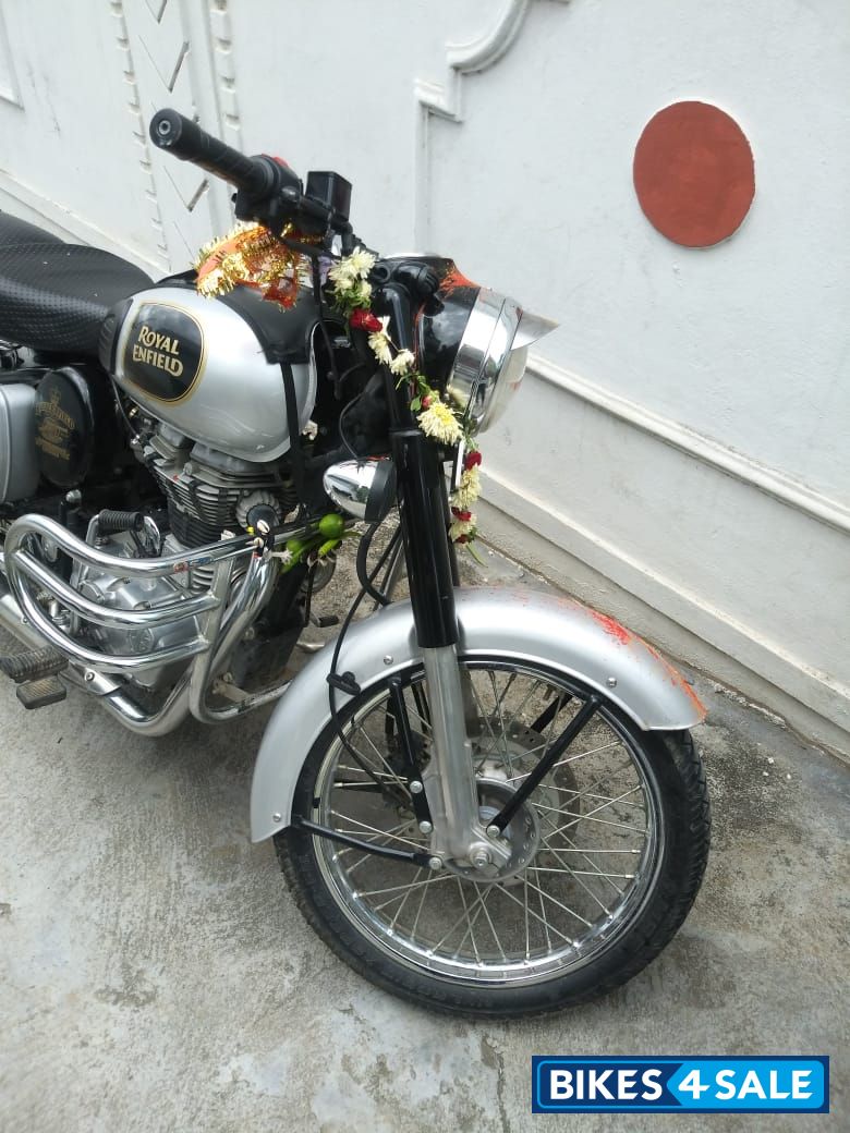 Silver Royal Enfield Classic 350
