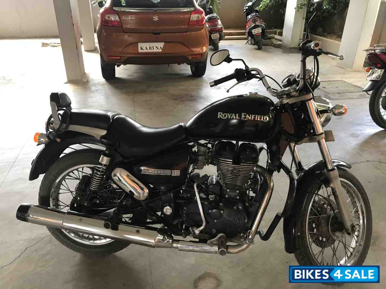 Stone Black Royal Enfield Thunderbird 350 Stone Black Royal Enfield Thunderbird 350