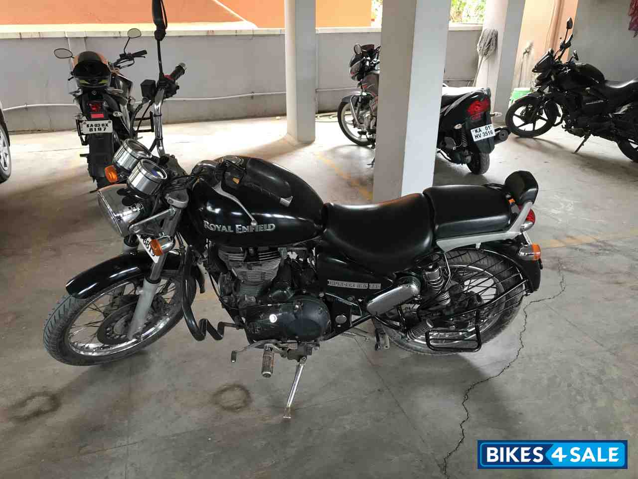 Stone Black Royal Enfield Thunderbird 350 Stone Black Royal Enfield Thunderbird 350