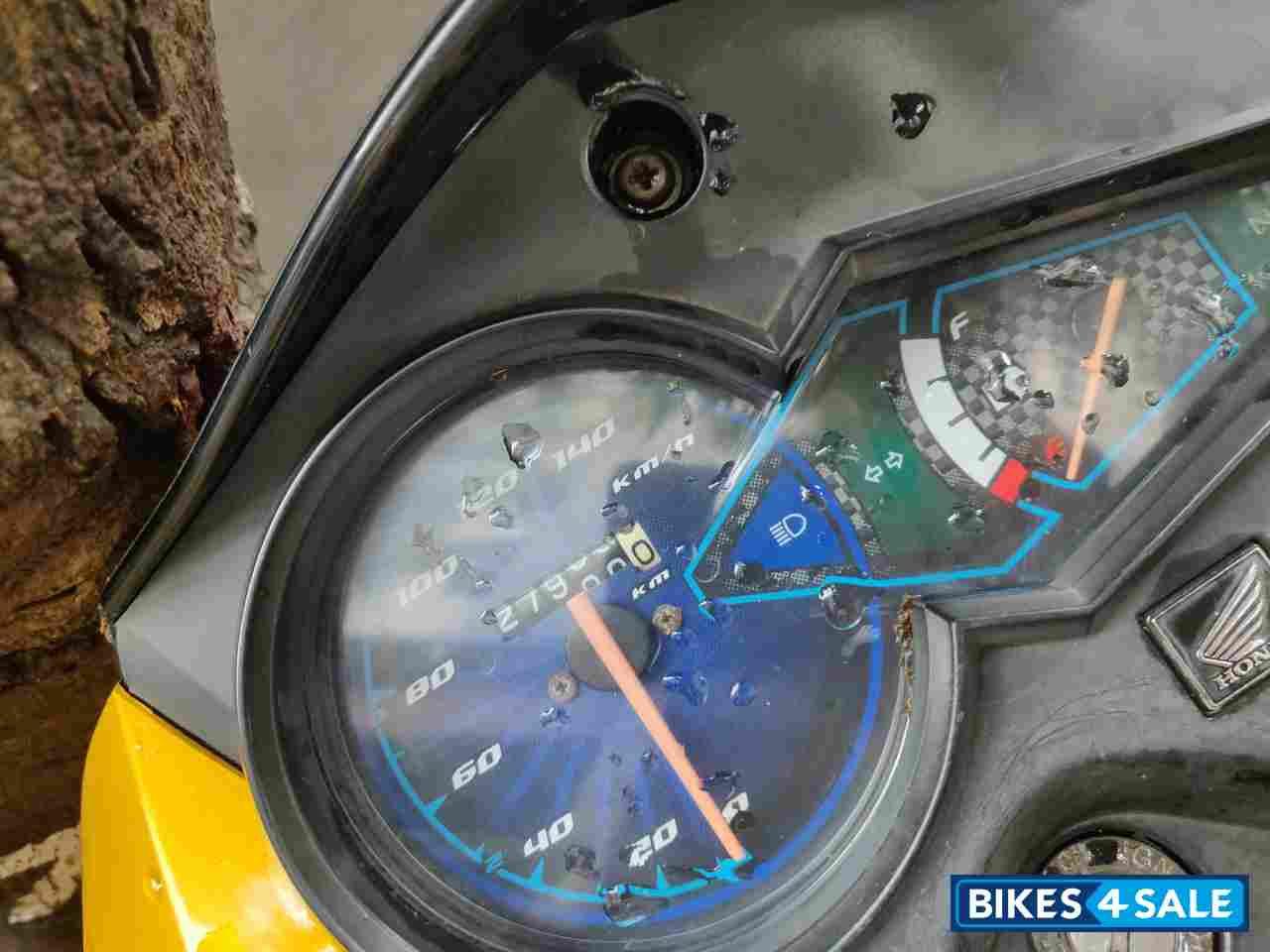 Yellow Honda CB Twister Yellow Honda CB Twister