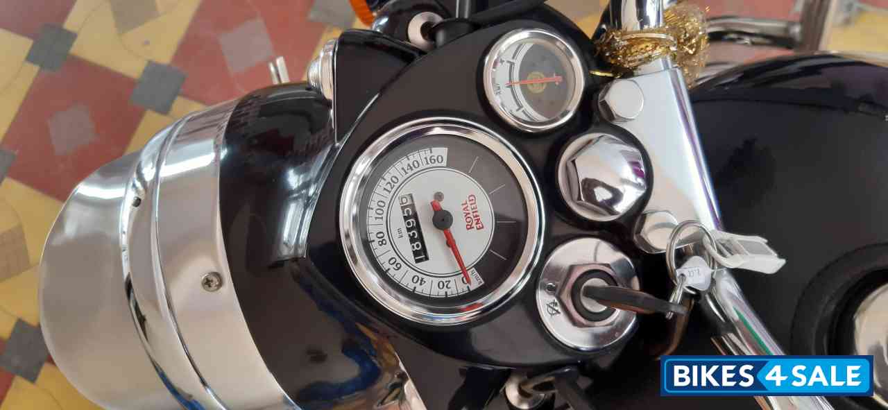 Black Royal Enfield Classic 350