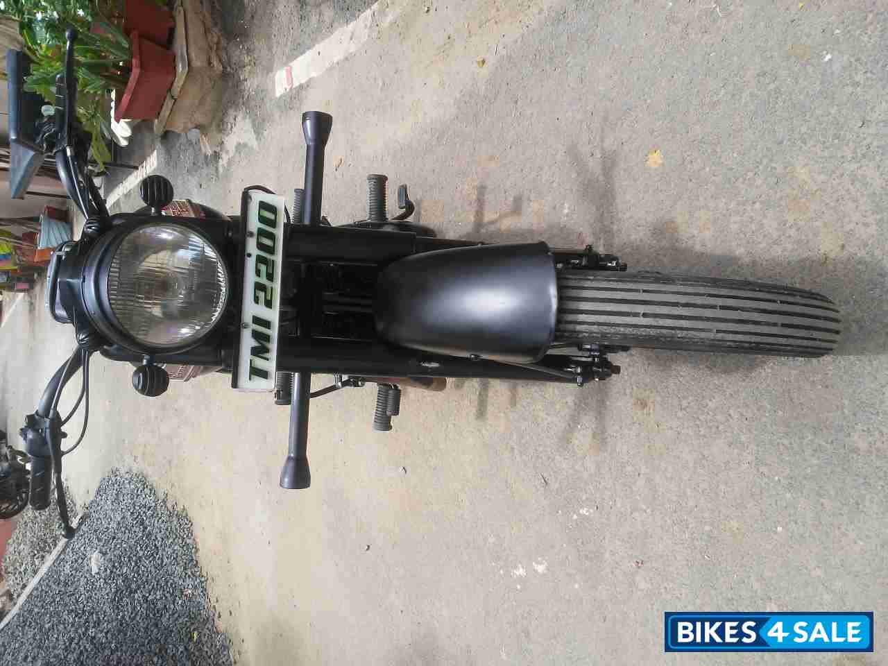 Black Royal Enfield Bullet Standard 350