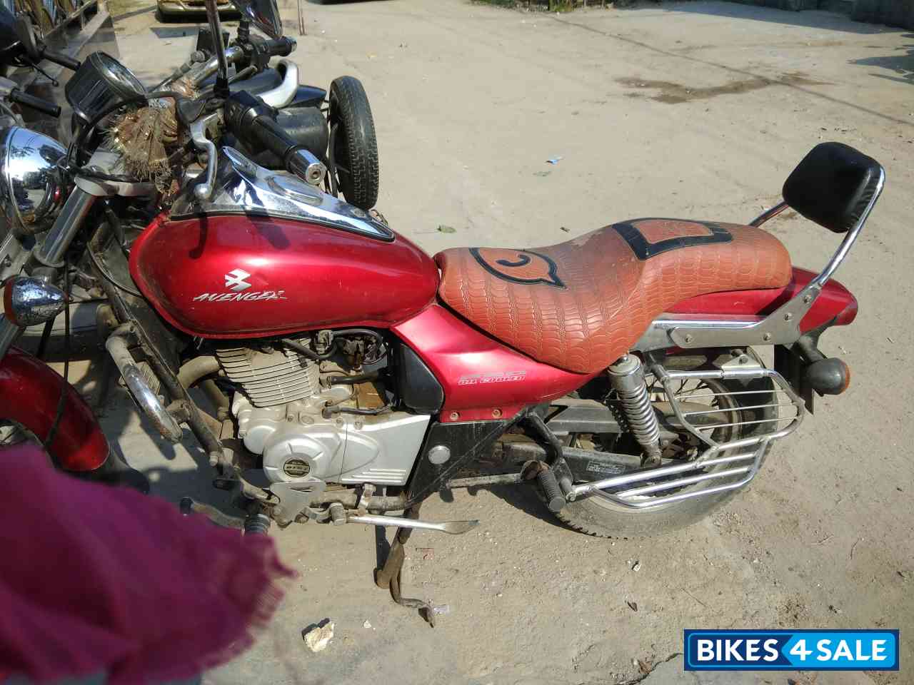 Bajaj Avenger 220 DTS-i