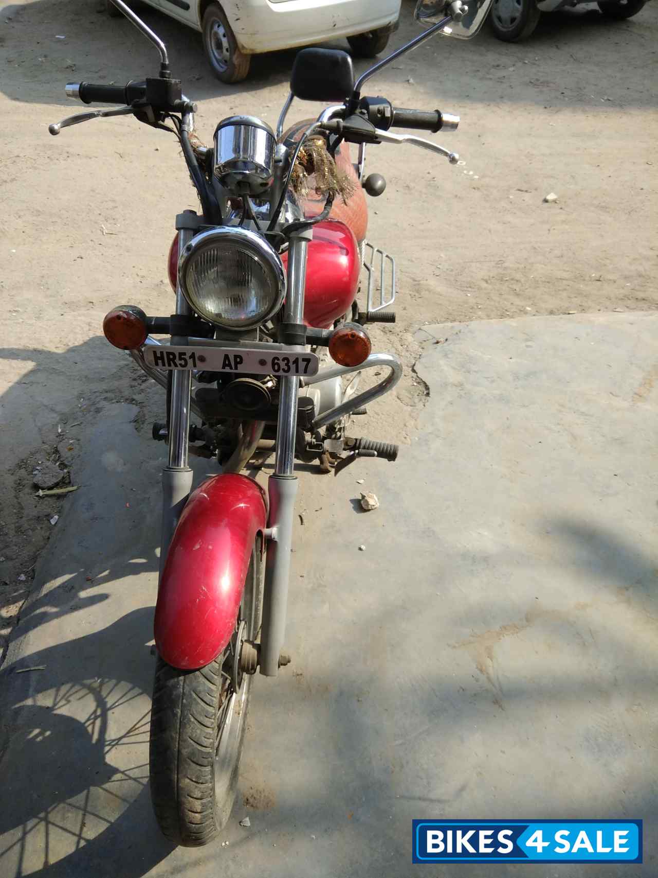 Bajaj Avenger 220 DTS-i