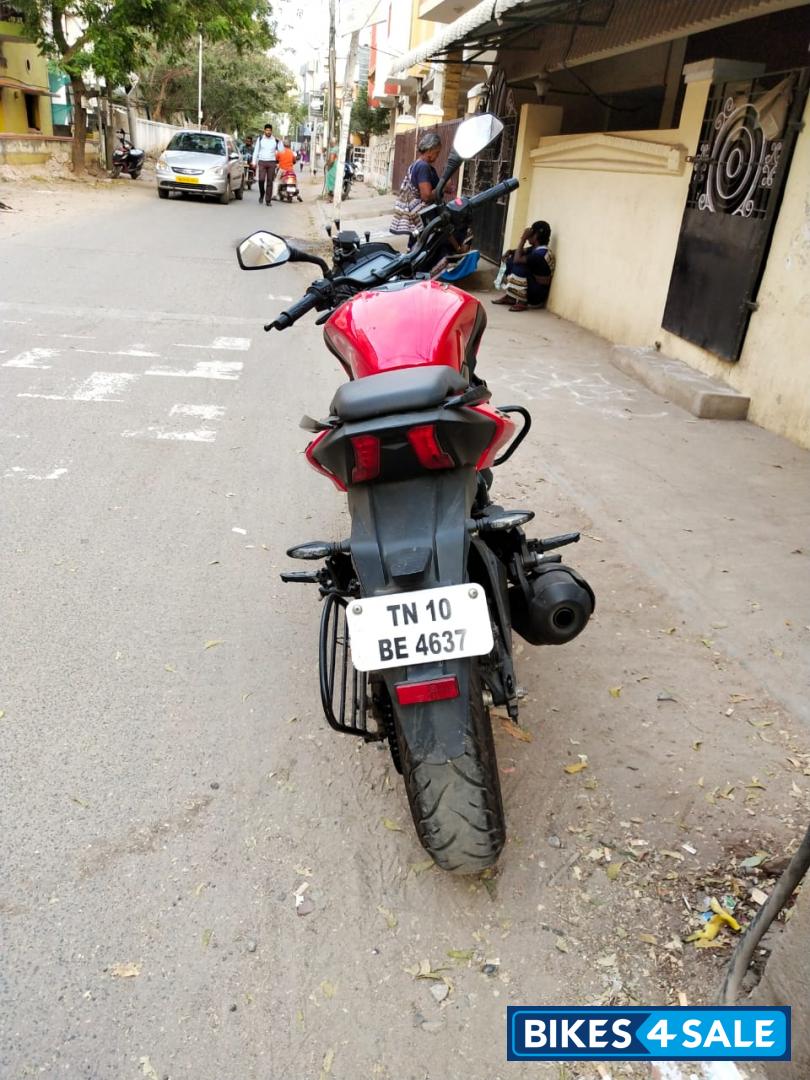 Red Bajaj Dominar 400 Disc