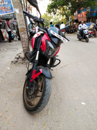 Red Bajaj Dominar 400 Disc
