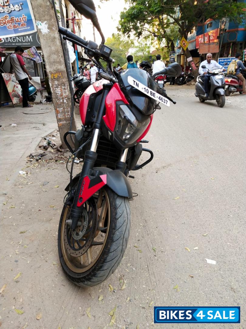 Red Bajaj Dominar 400 Disc Red Bajaj Dominar 400 Disc