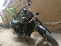 Bajaj Avenger Street 220