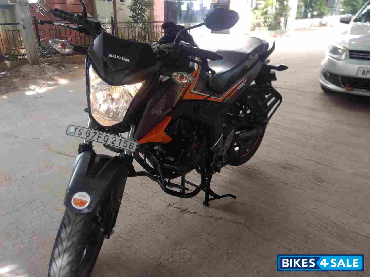 Honda CB Hornet 160R ABS Honda CB Hornet 160R ABS