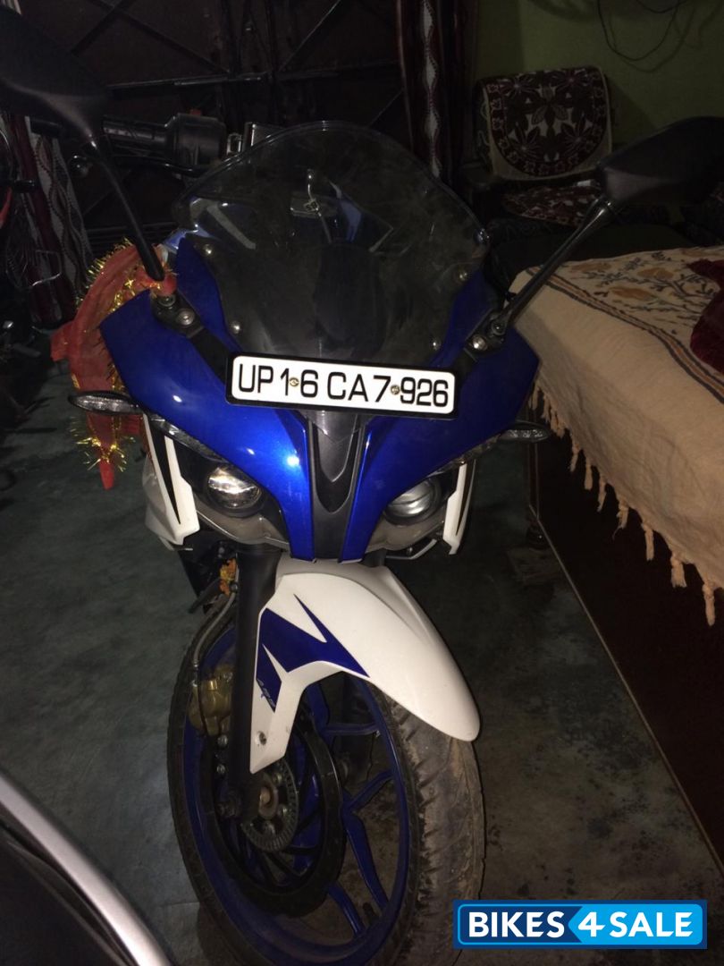 Blue Bajaj Pulsar RS 200 ABS