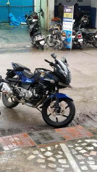 Bajaj Pulsar 220F 2016 Model