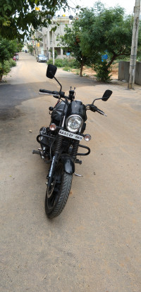 Black Bajaj Avenger Street 180