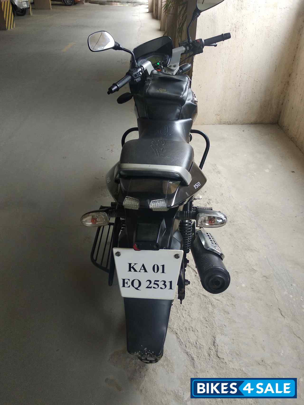 Black Bajaj Pulsar 150 DTSi
