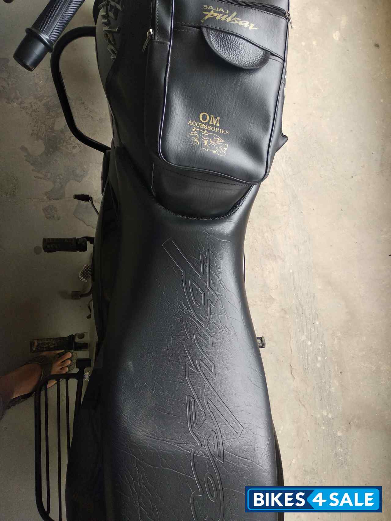 Black Bajaj Pulsar 150 DTSi