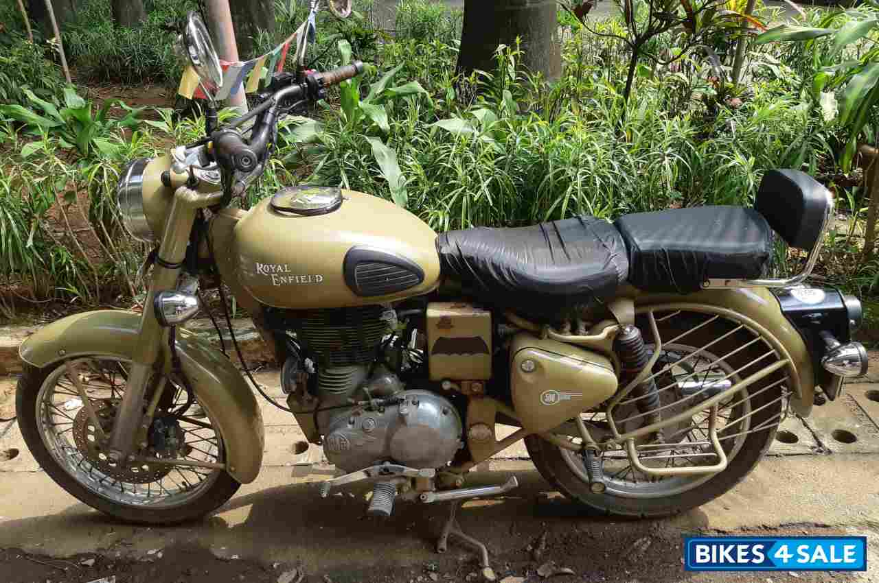 Desert Storm Royal Enfield Classic Desert Storm