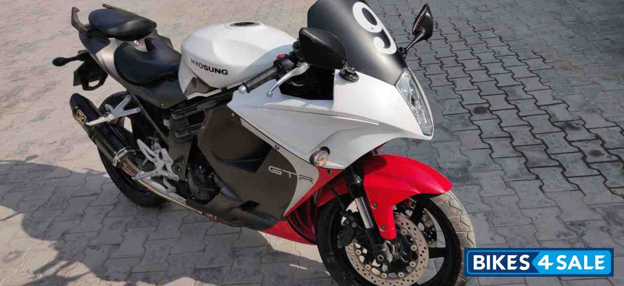 Hyosung GT650R Hyosung GT650R