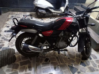 Bajaj V15