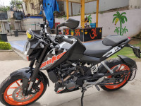 Black KTM Duke 200 ABS