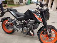 Black KTM Duke 200 ABS