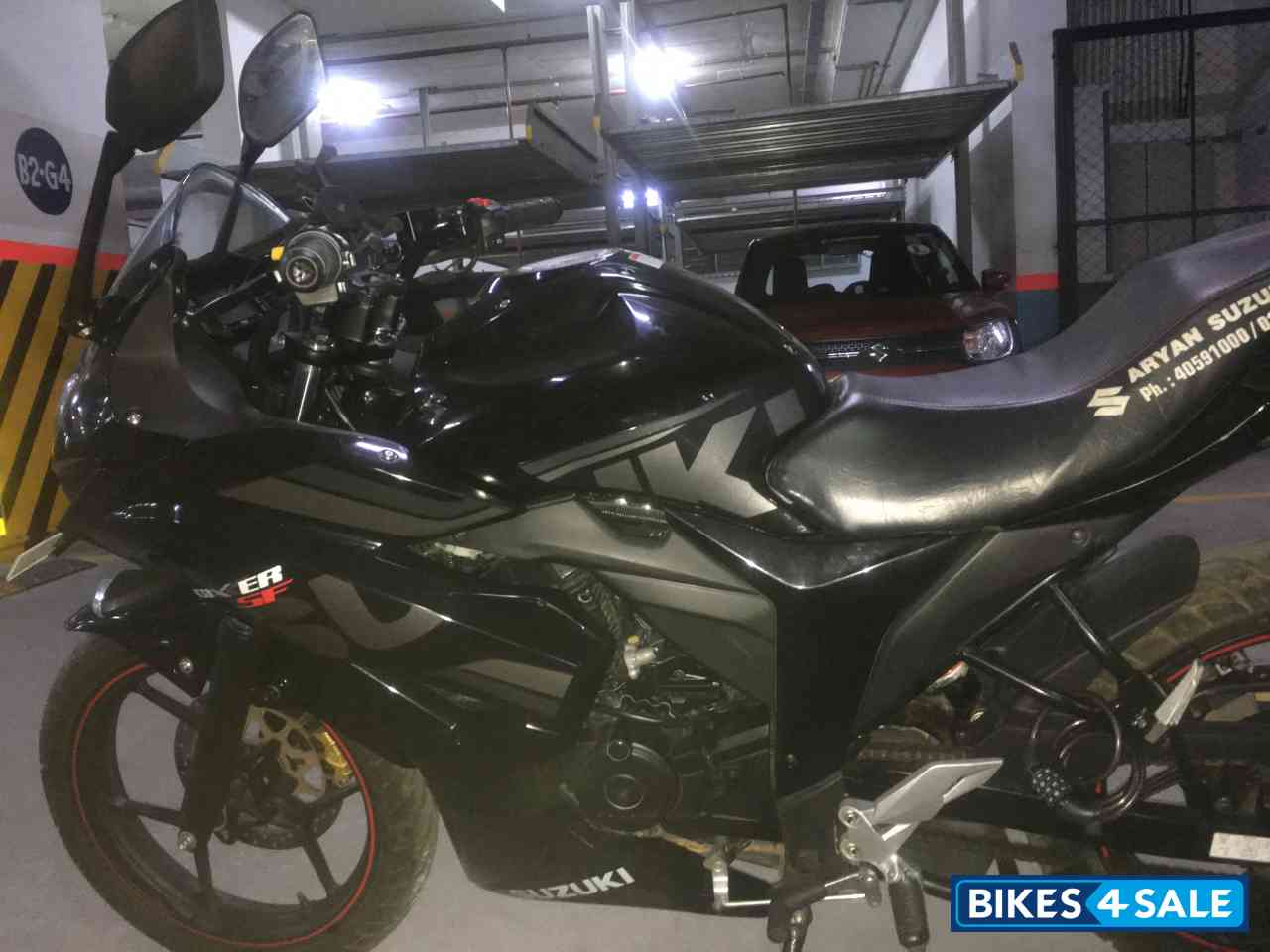 Black Suzuki Gixxer SF Fi