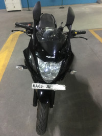 Black Suzuki Gixxer SF Fi