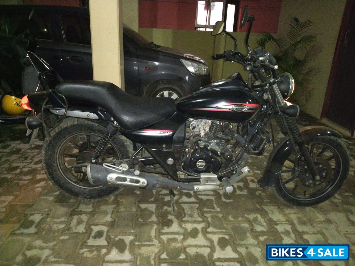 Bajaj Avenger Street 220