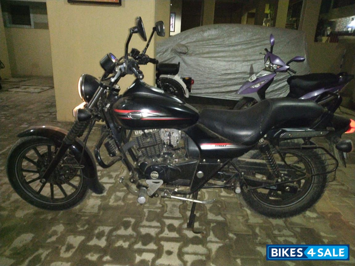 Bajaj Avenger Street 220
