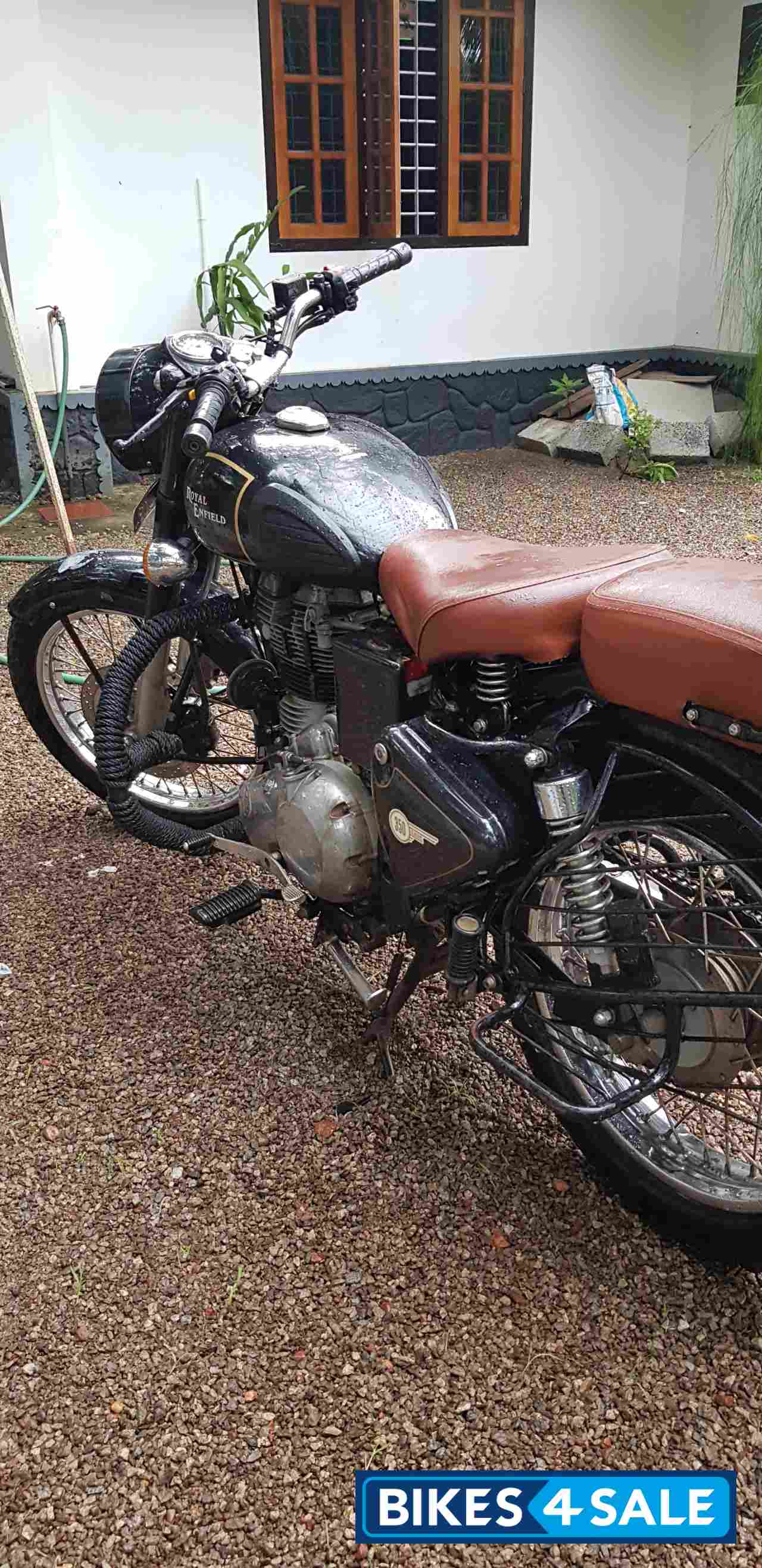 Black Royal Enfield Classic 350