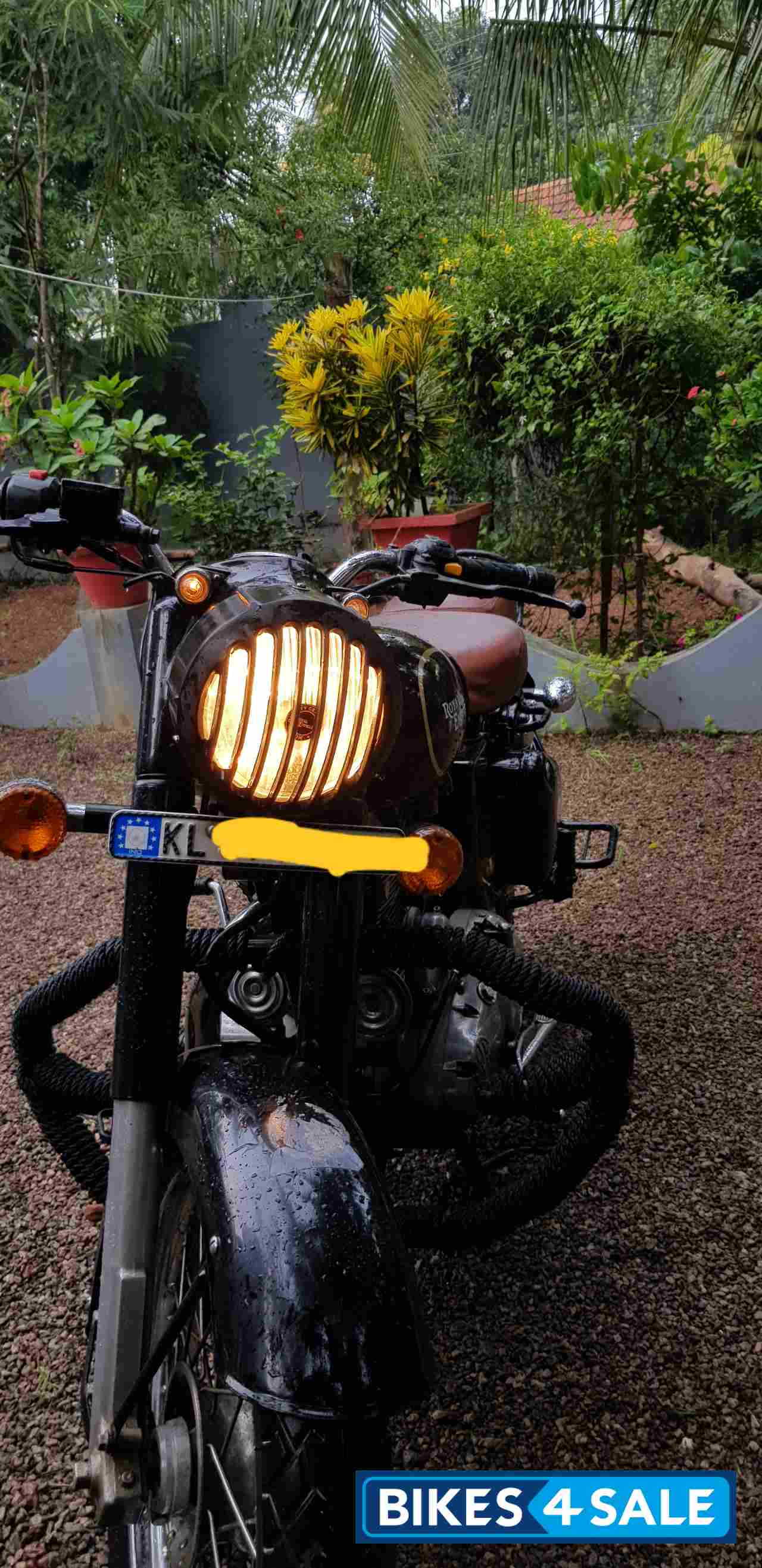 Black Royal Enfield Classic 350