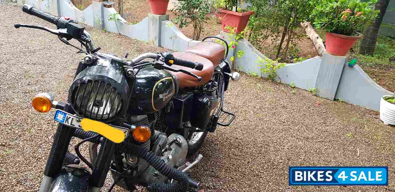 Black Royal Enfield Classic 350