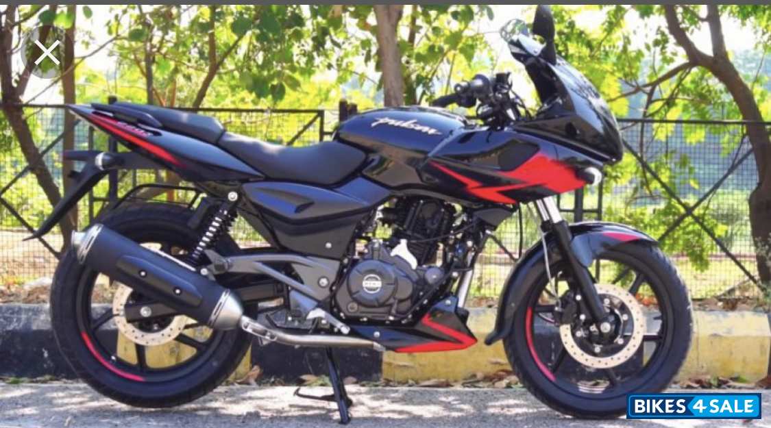 Bajaj Pulsar 220 DTSi