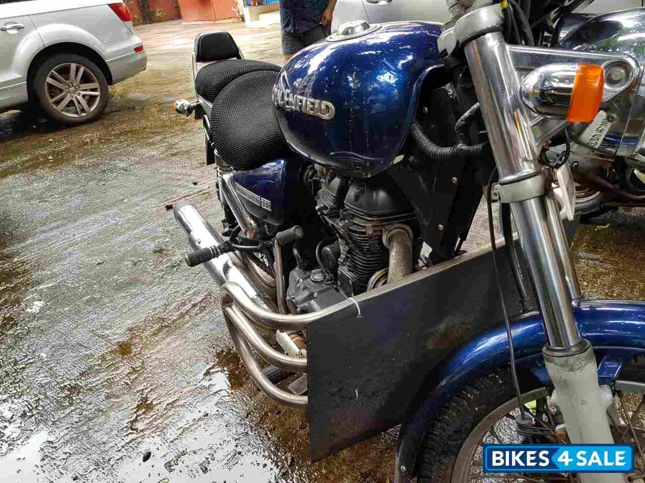 Marine Blue Royal Enfield Thunderbird 350