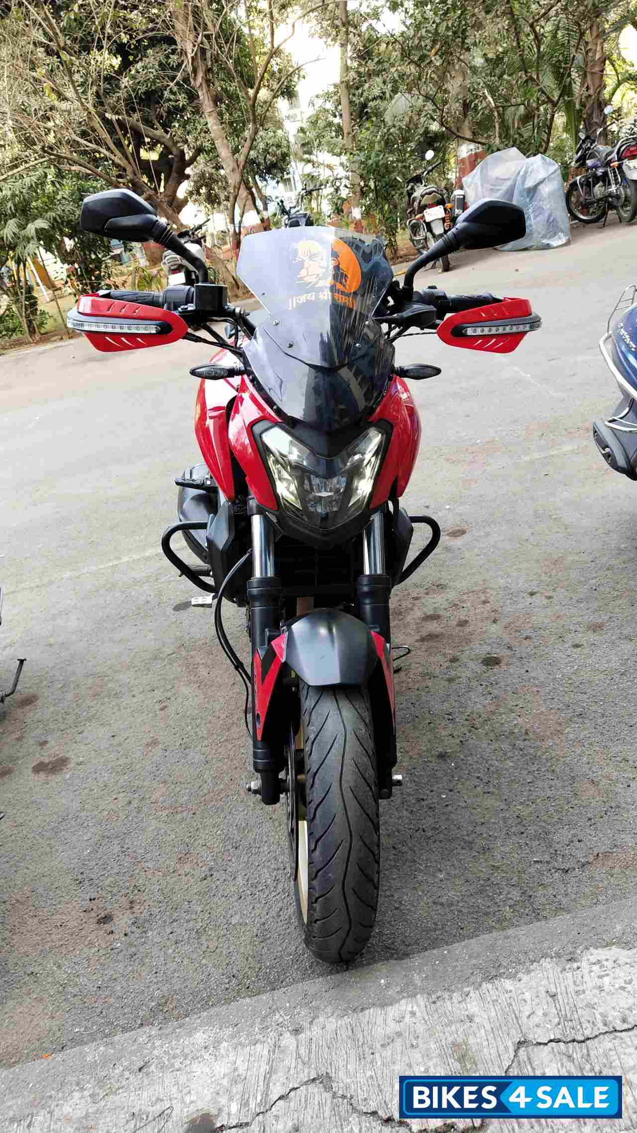 Bajaj Dominar 400 Disc