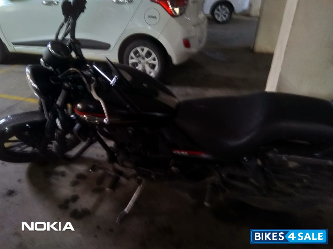 Black Bajaj Avenger Street 220
