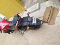 Red Suzuki Gixxer 150