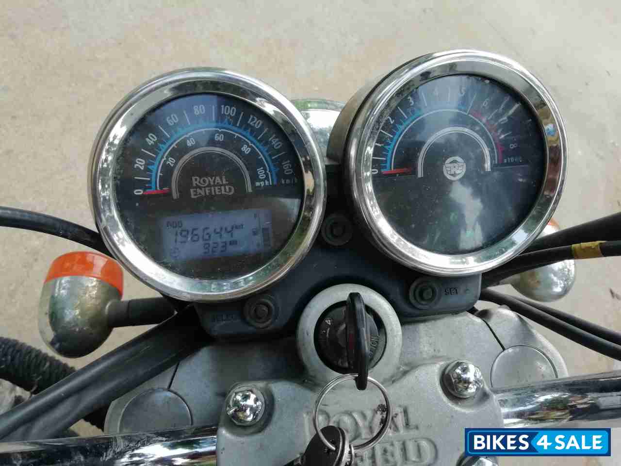 Asphalt Royal Enfield Thunderbird 350 Asphalt Royal Enfield Thunderbird 350