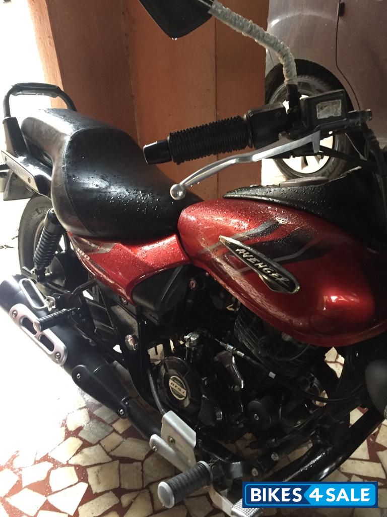 Red Bajaj Avenger Street 180