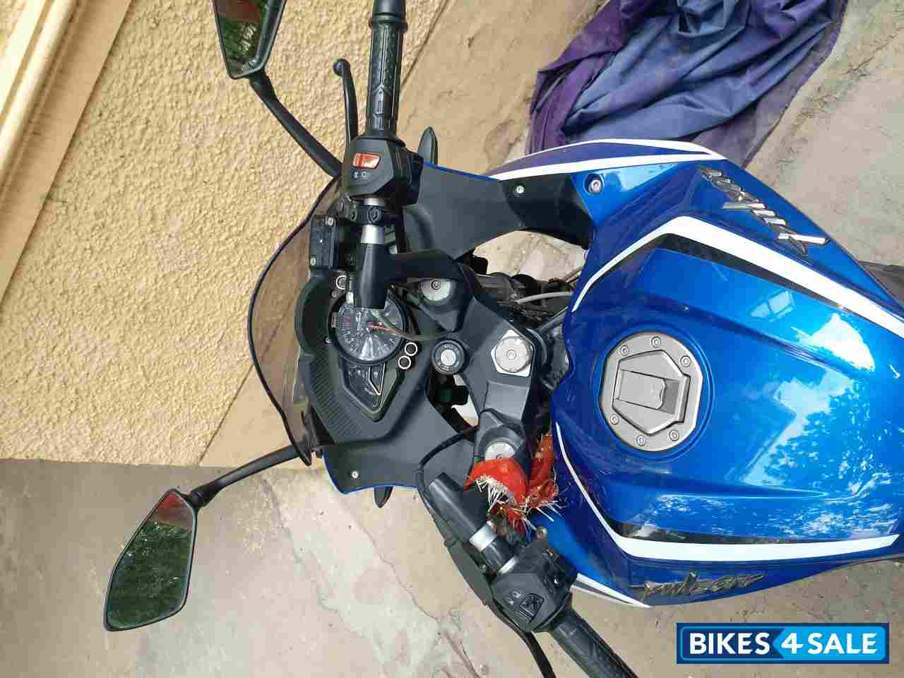 Blue Bajaj Pulsar RS 200 ABS Blue Bajaj Pulsar RS 200 ABS