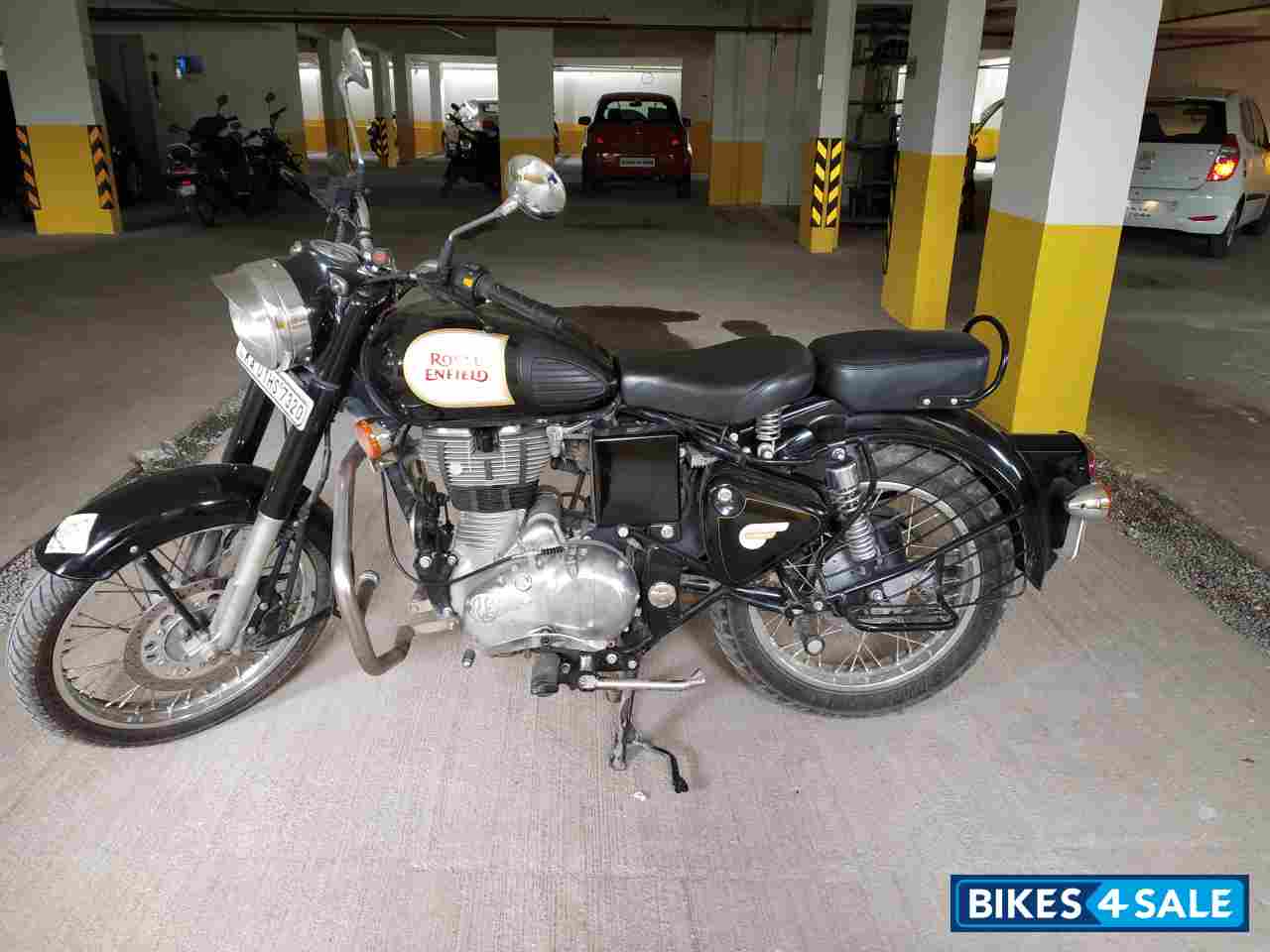 Black Royal Enfield Classic 350