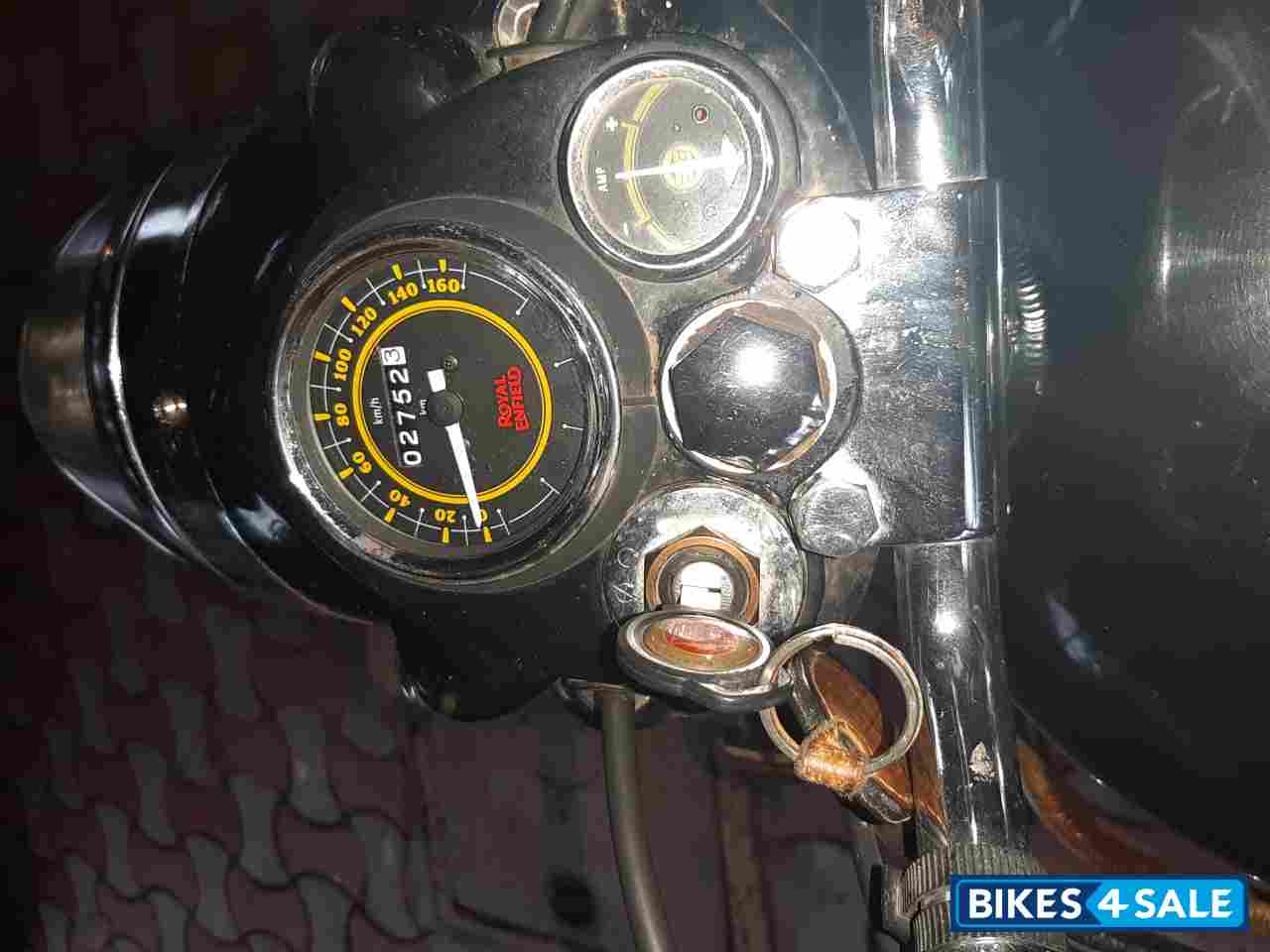 Black Royal Enfield Bullet Electra Twinspark