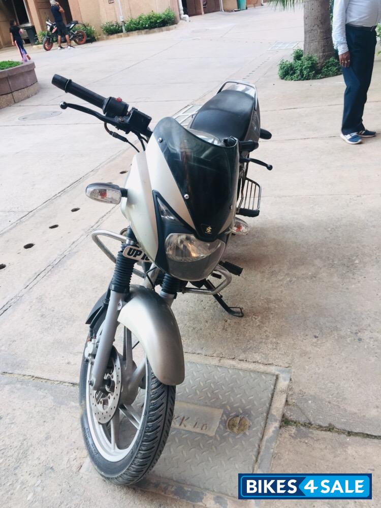 Silver Bajaj Pulsar 150 DTSi
