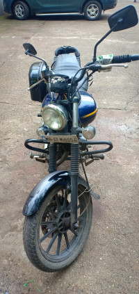 Blue Bajaj Avenger Street 150