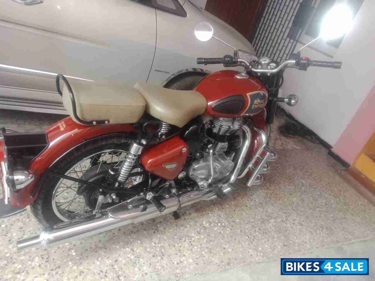 Chestnut Red Royal Enfield Classic 350 Redditch Red Chestnut Red Royal Enfield Classic 350 Redditch Red