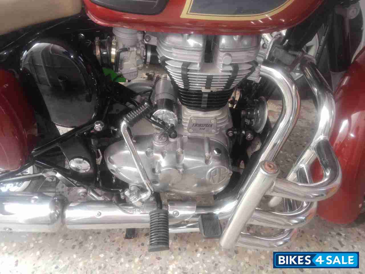 Chestnut Red Royal Enfield Classic 350 Redditch Red Chestnut Red Royal Enfield Classic 350 Redditch Red