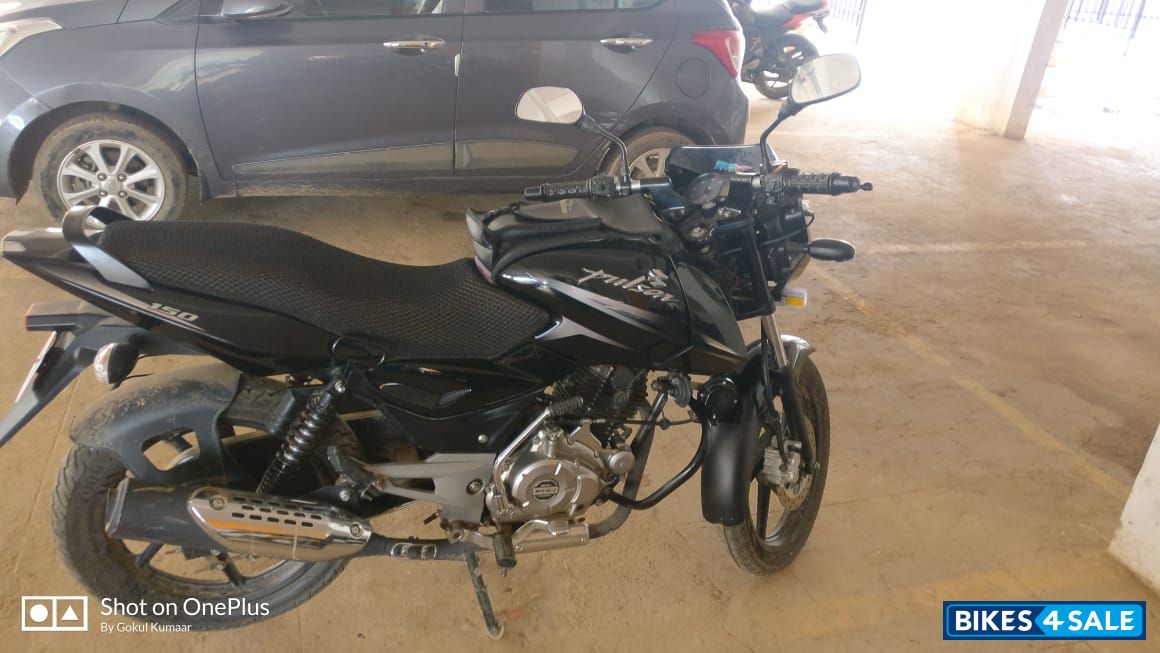 Black Bajaj Pulsar 150 DTSi
